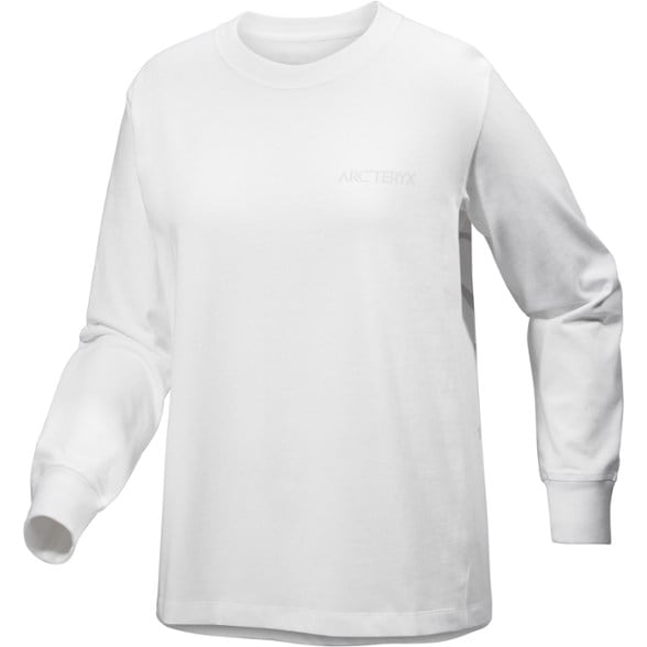 Close-up of the Arc'teryx Kragg Cotton Long-Sleeve Crew Shirt highlighting the knit collar and fabric texture.
