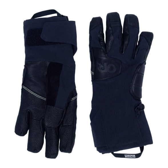 Extravert women's snowsports gloves in action on the slopes, showcasing their grip and flexibility.