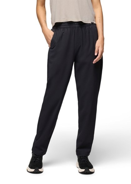 Front view of Wonderland Active Women's Hiking Pants showcasing the elastic waistband and pocket design.