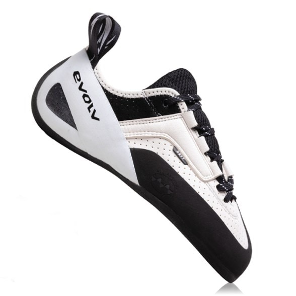 Side view of the men's climbing shoes showing lace-up system and rubber outsole on granite surface.